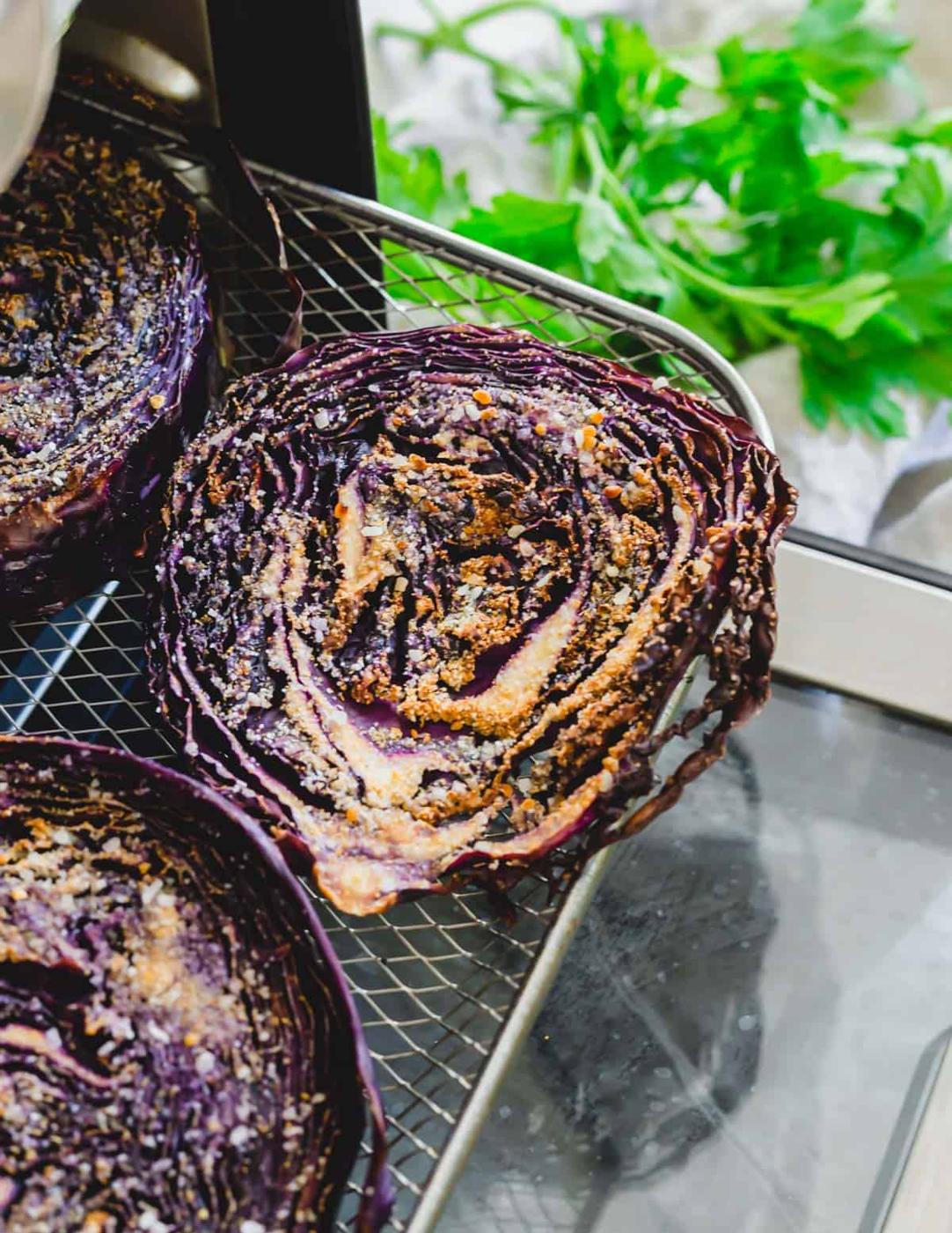 Crispy Garlic Air Fryer Cabbage
