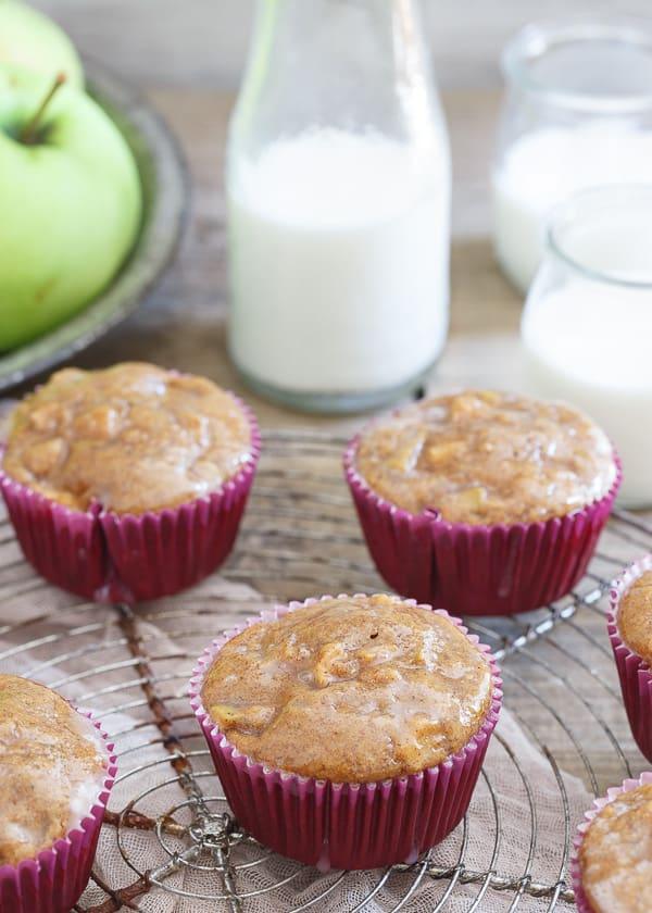 Apple fritter muffins