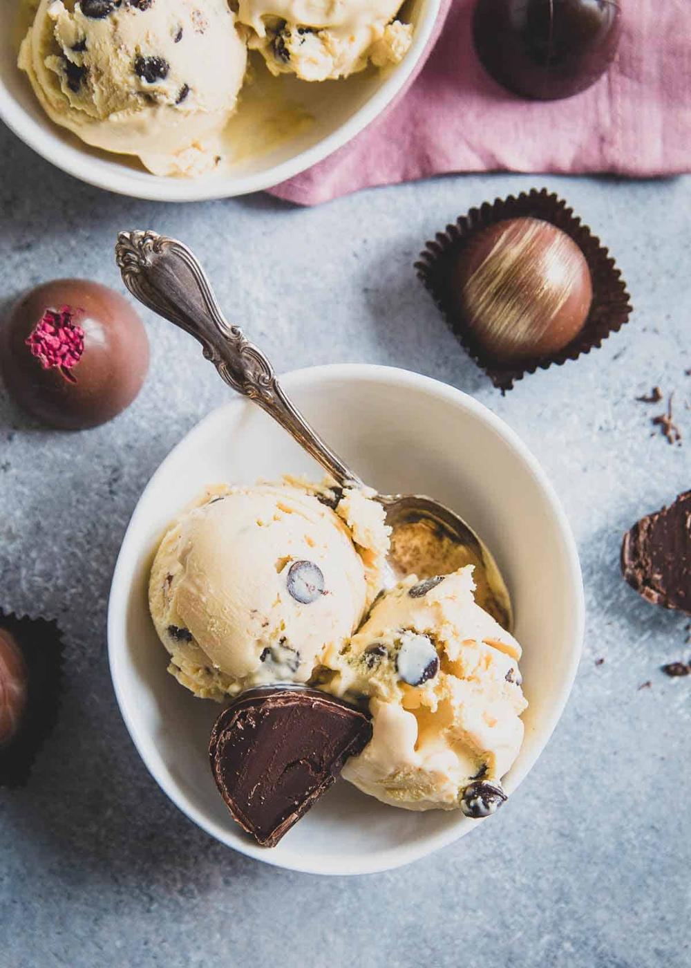 Baileys Irish cream and chocolate is an indulgent combination in this homemade ice cream.