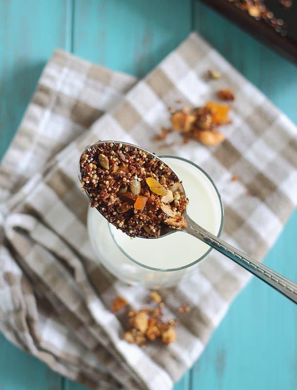 cashew granola with quinoa