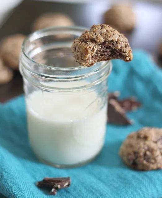 These paleo chocolate chunk cookies have a soft gooey center for a totally indulgent grain-free treat!
