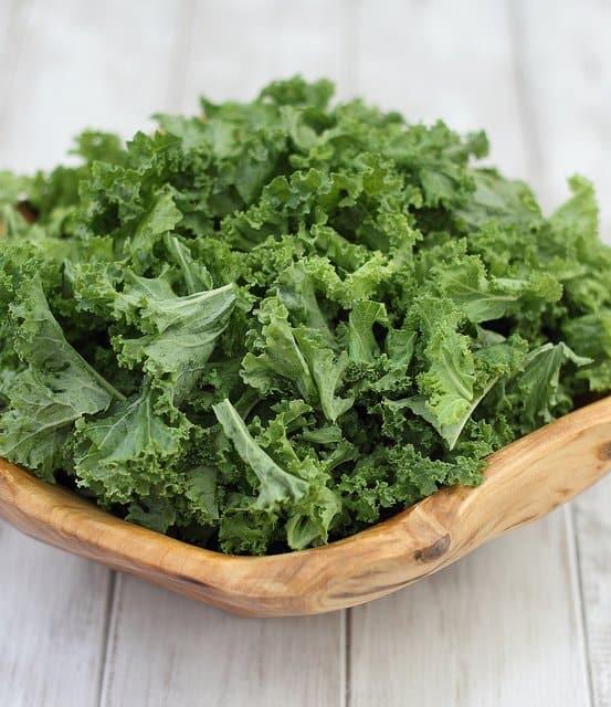 Coconut kale chips