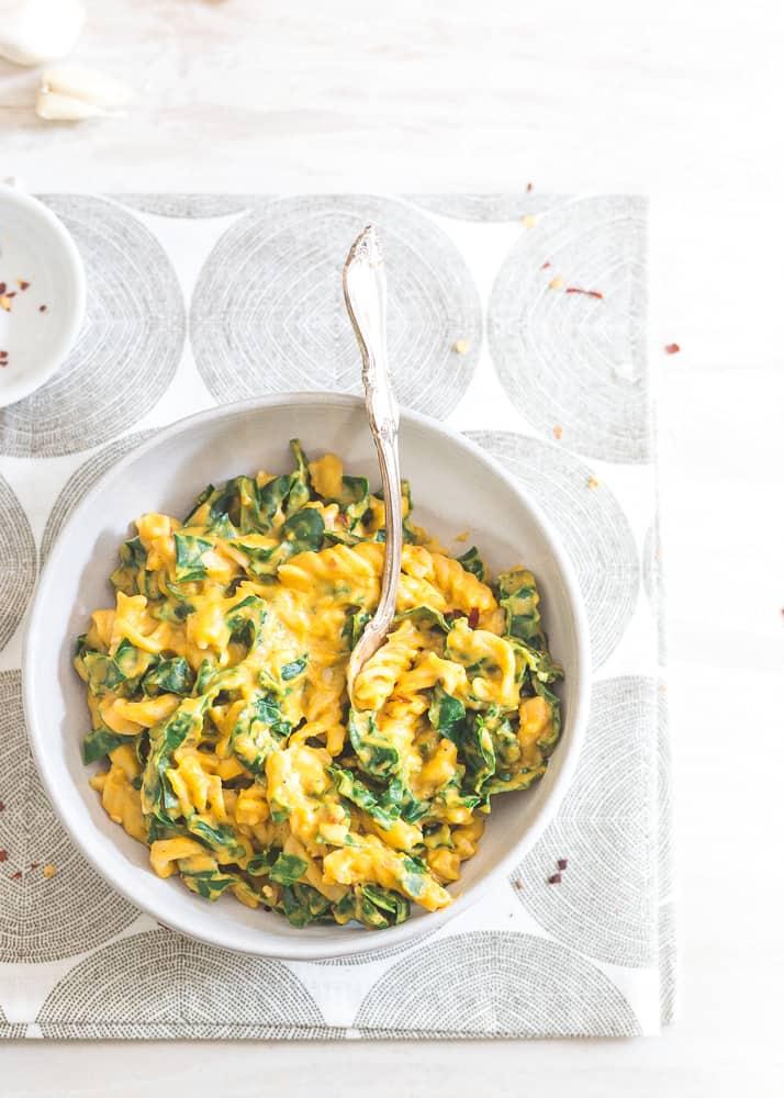 With fresh pumpkin, fall spices and tuscan kale, this creamy pasta dish is packed with seasonal flavor and a quick healthy dinner option.