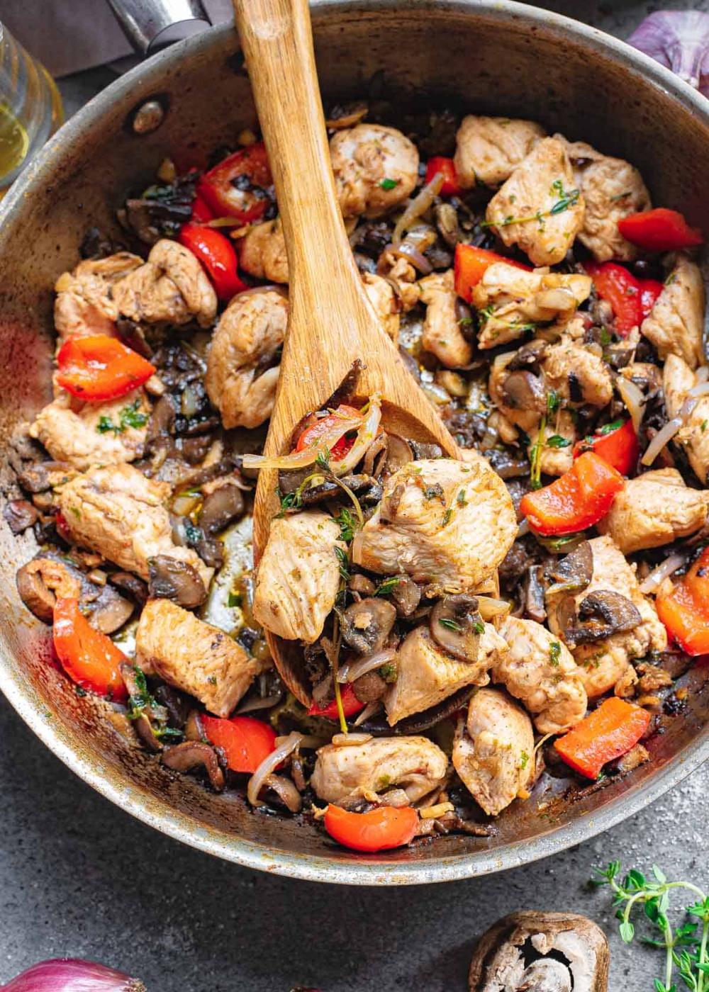 Garlic Chicken Bite Skillet