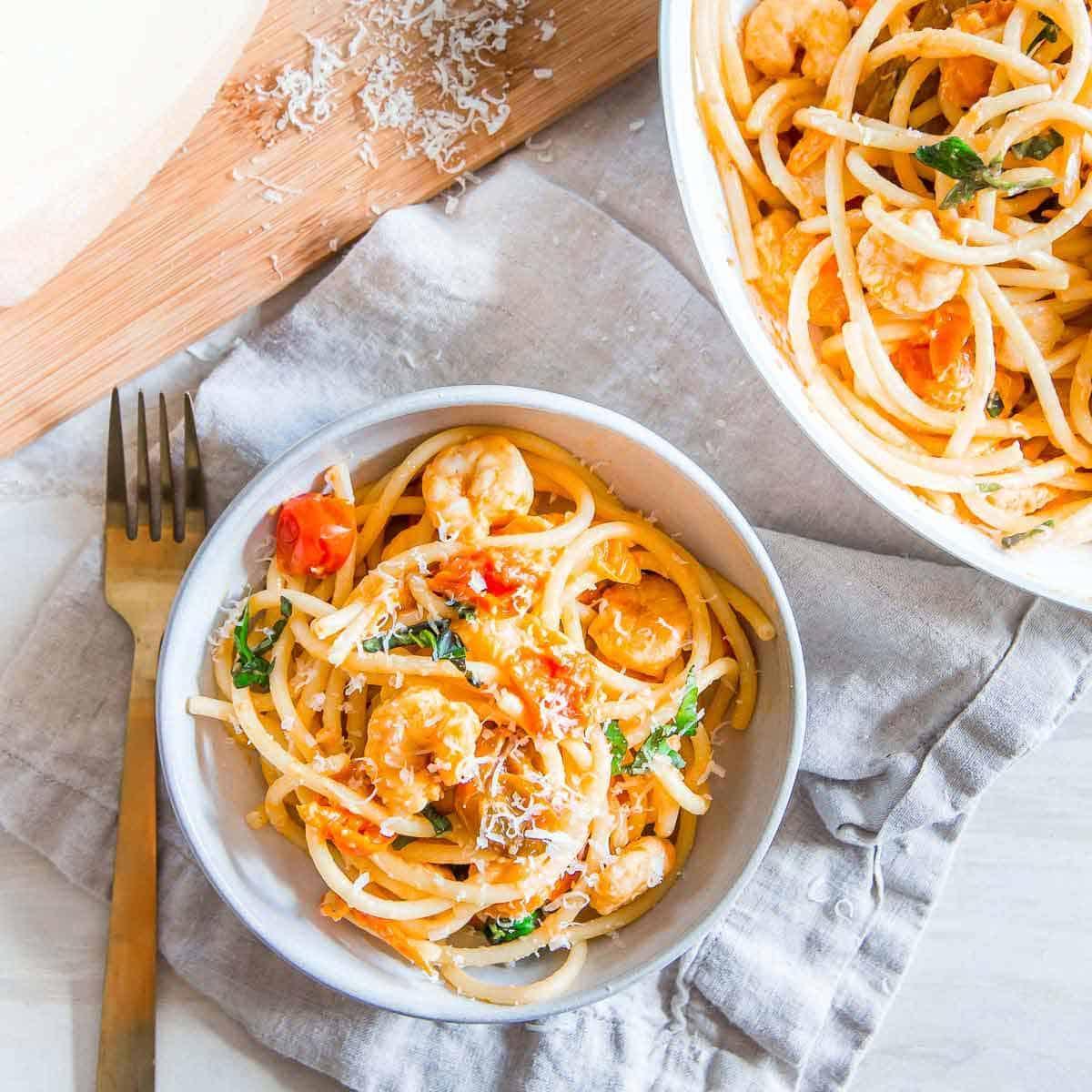 Bucatini Pasta with Garlic Shrimp