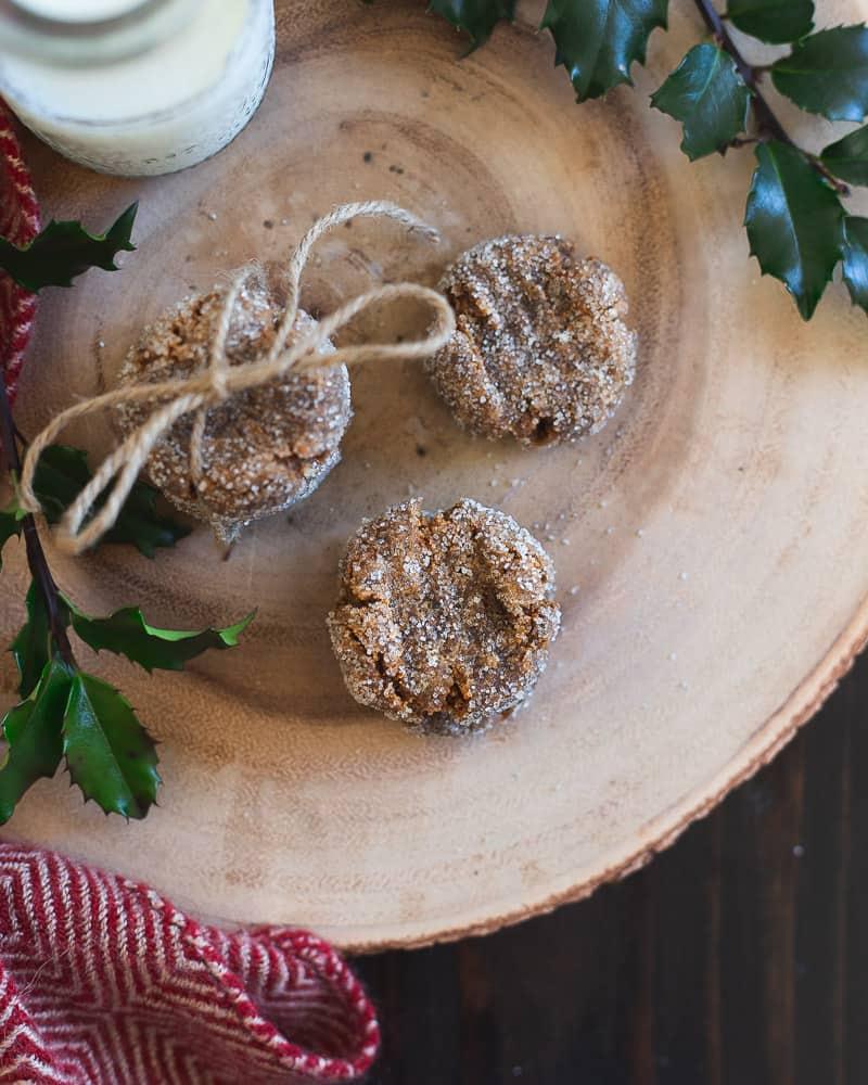 These collagen cookies are flavored with gingerbread for some festive flair. They're high in protein and gluten-free and make a great cookie to gift this holiday season.