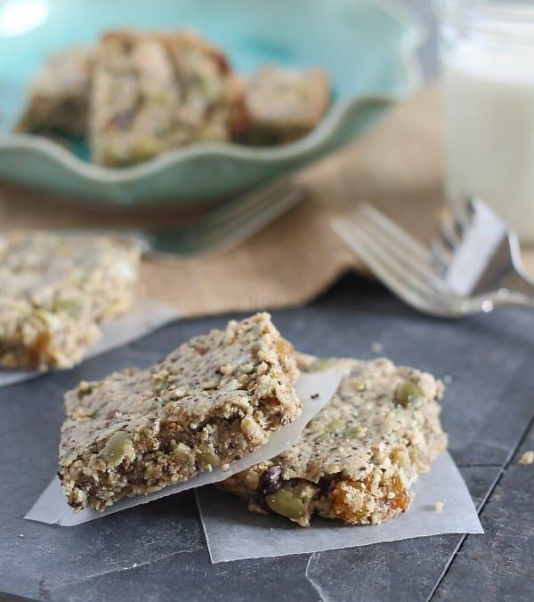 healthy paleo and gluten free breakfast bars