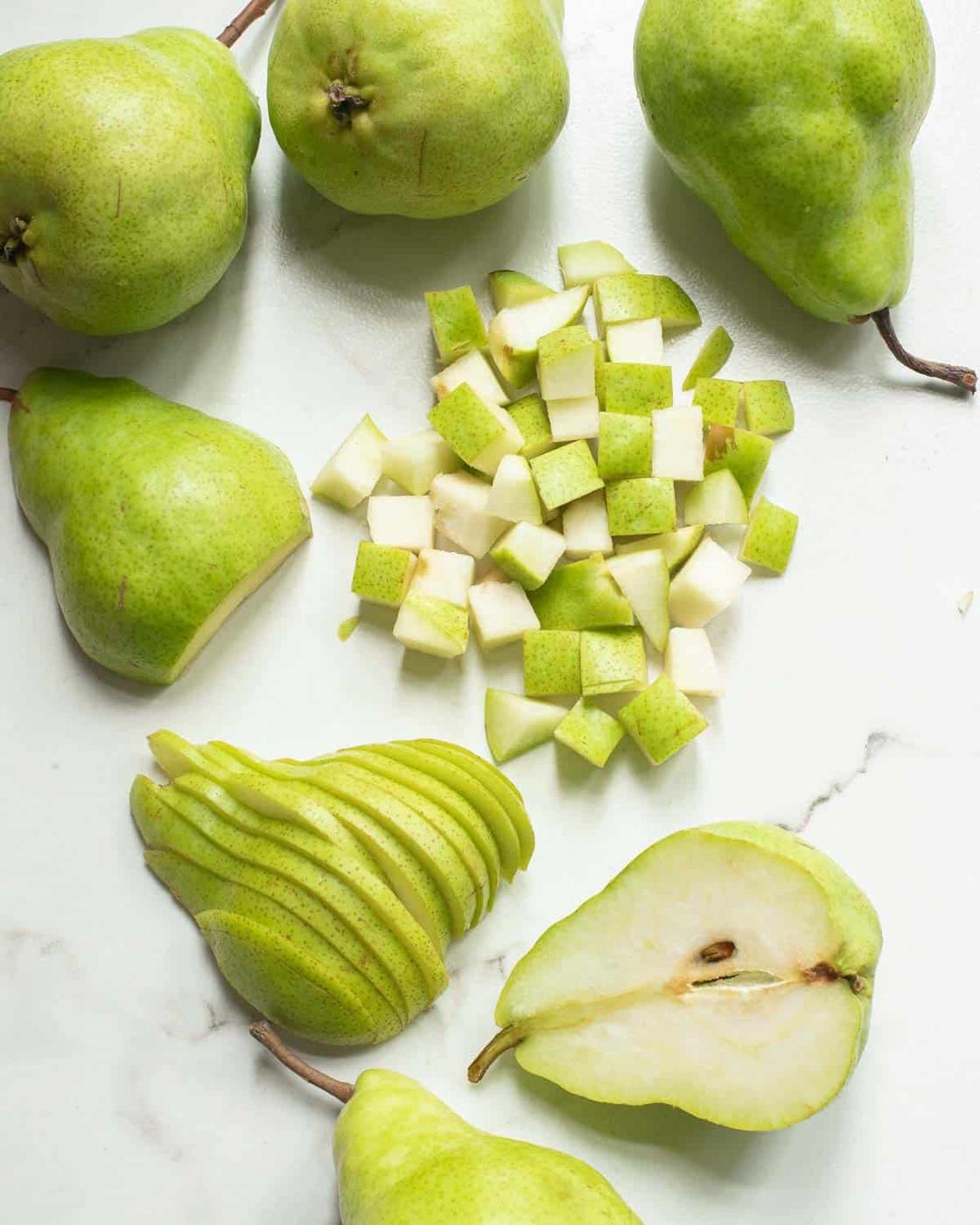 How to Cut a Pear
