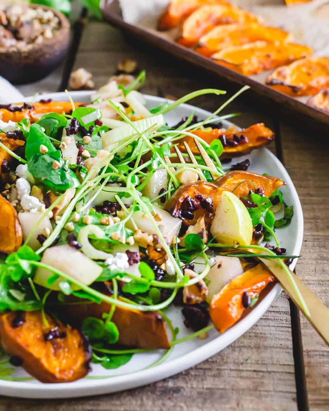 Copycat recipe of the koginut squash bowl from sweetgreen in collaboration with chef Dan Barber from row 7 seeds.