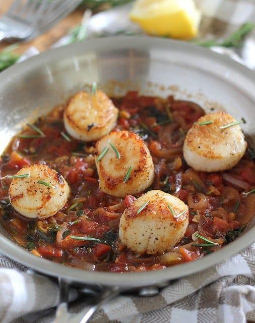Tomato lemon scallops