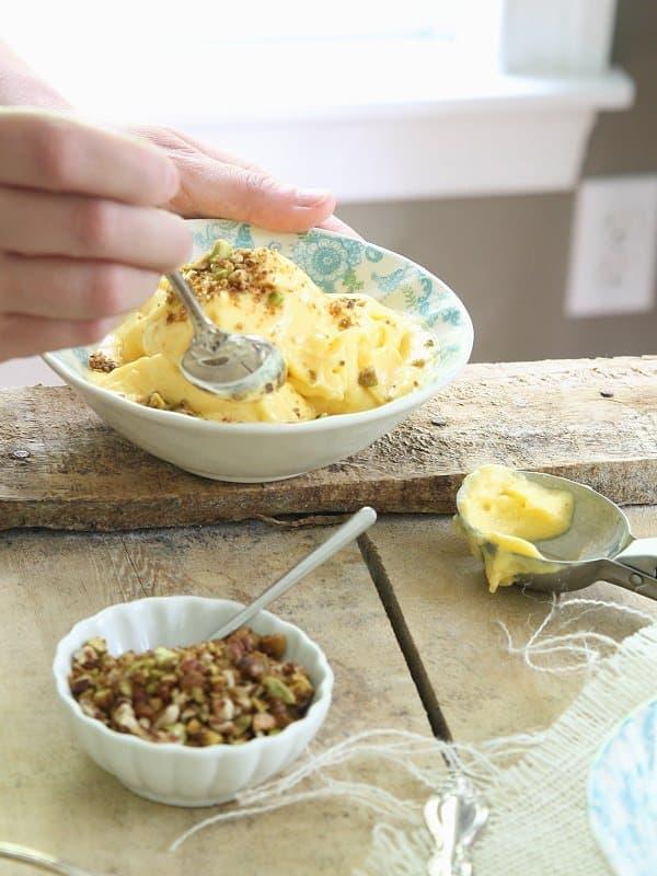 5 Minute Mango Frozen Yogurt
