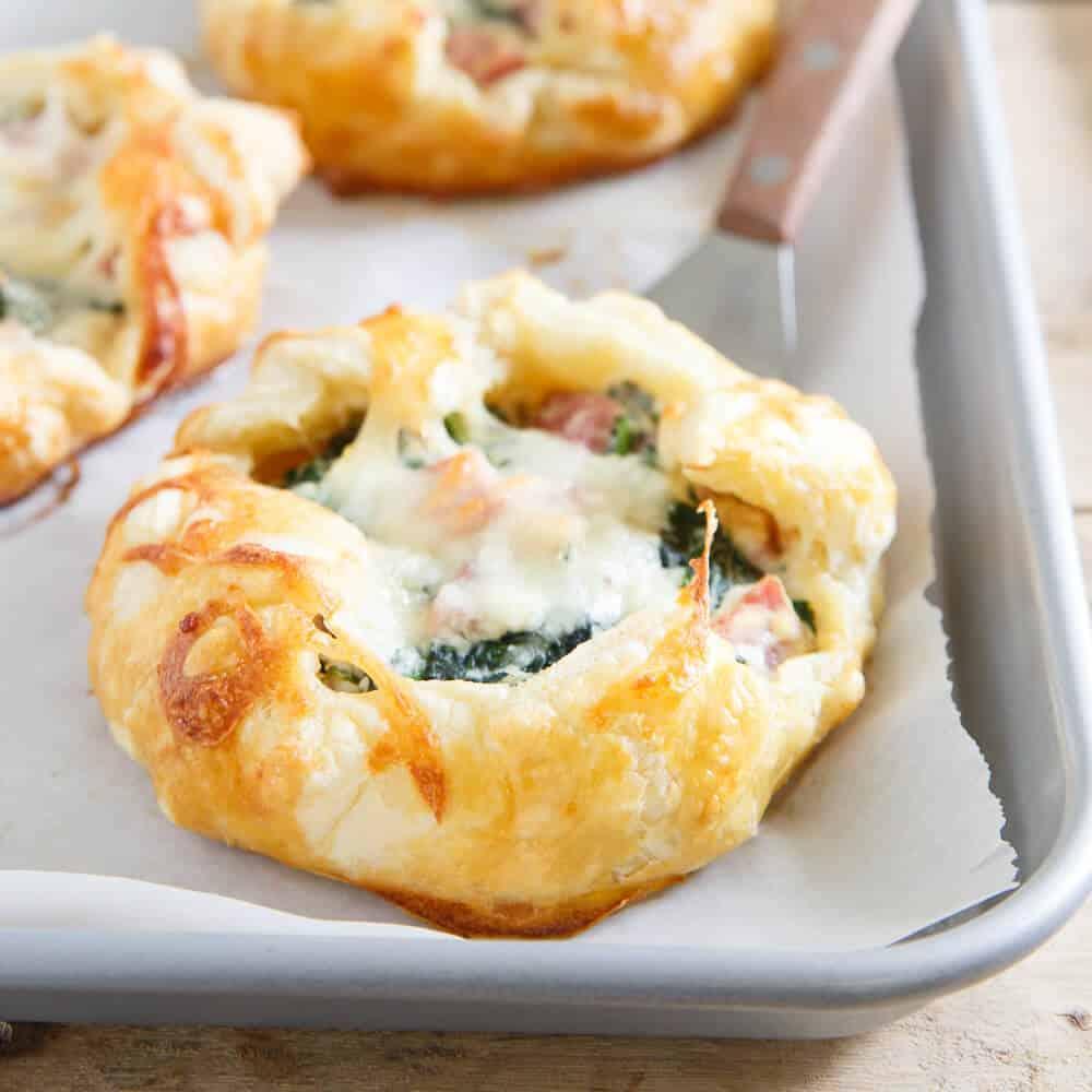 Mini Ham Cheese and Spinach Breakfast Pies