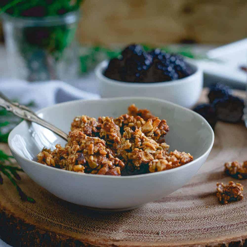 Paleo Gingerbread Granola