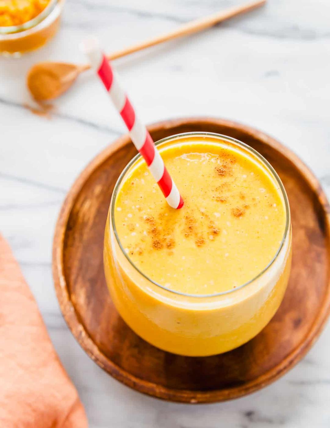 5-Ingredient Pumpkin Banana Smoothie