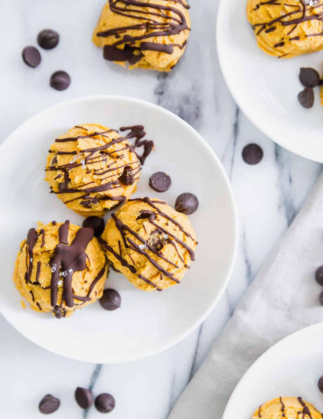 edible pumpkin cookie dough balls are a healthy vegan and gluten-free fall treat