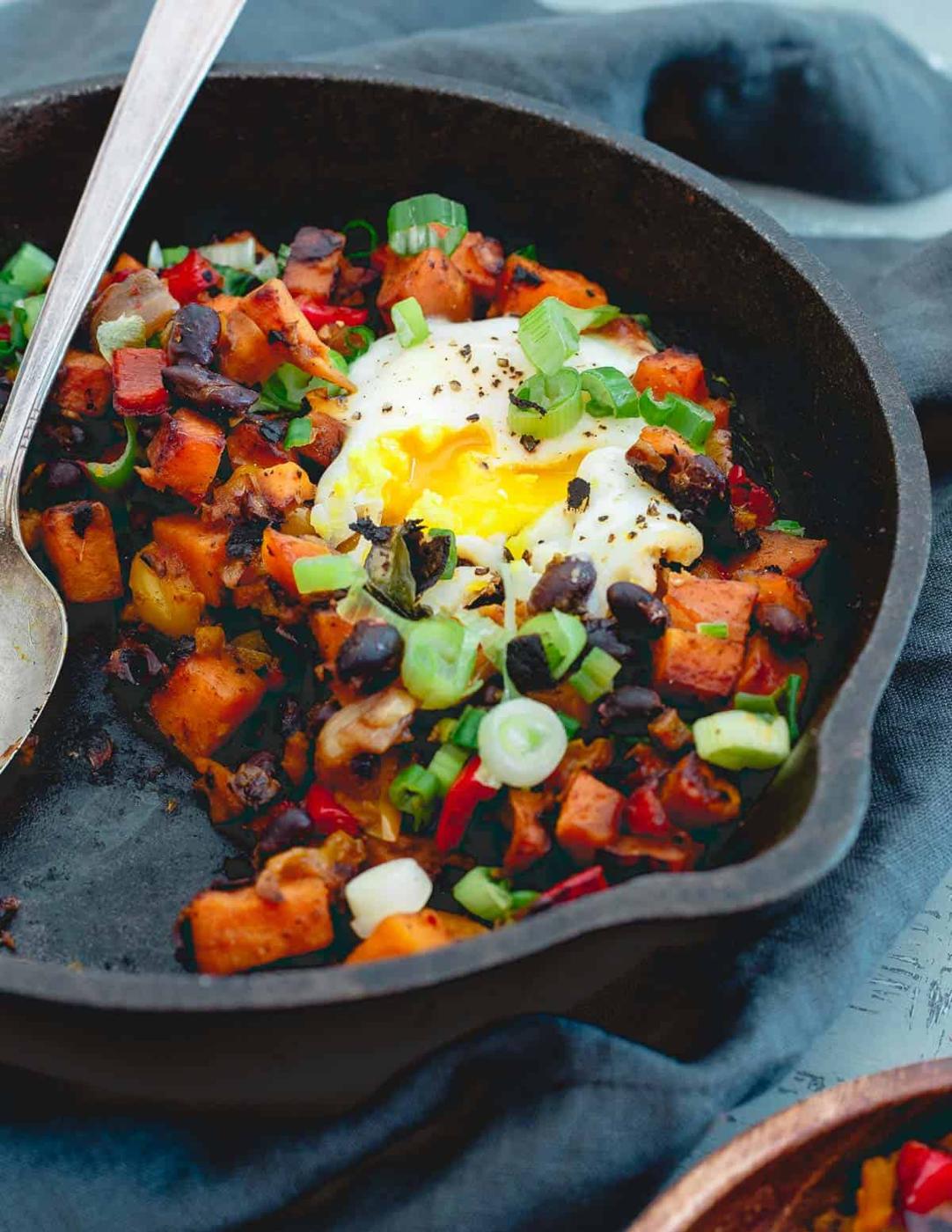 This harissa sweet potato hash is a simple, comforting meal great for breakfast, lunch or dinner!