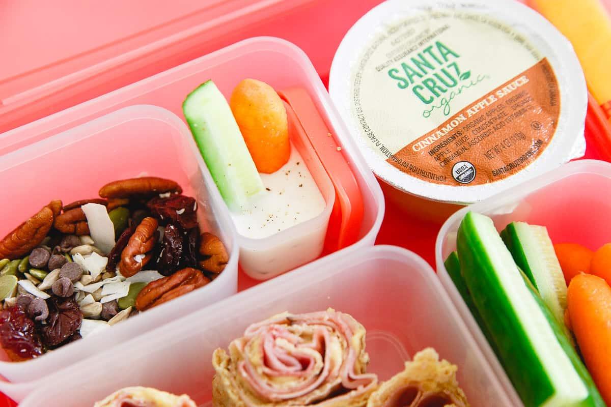 With back to school right around the corner, here are 5 ideas for a simple lunchbox meal.