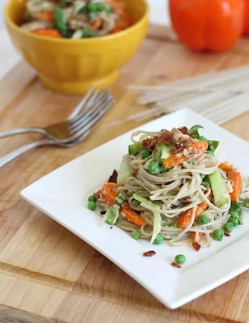 Carbonara with soba noodles and vegetables