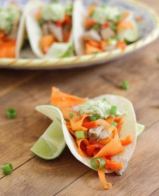 Soy tuna tacos with spicy avocado cream