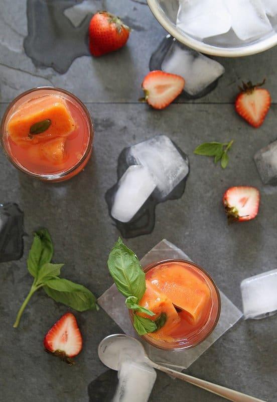 strawberry daiquiri with nectarine ice cubes
