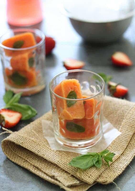 Strawberry Daiquiris with Nectarine Basil Ice Cubes