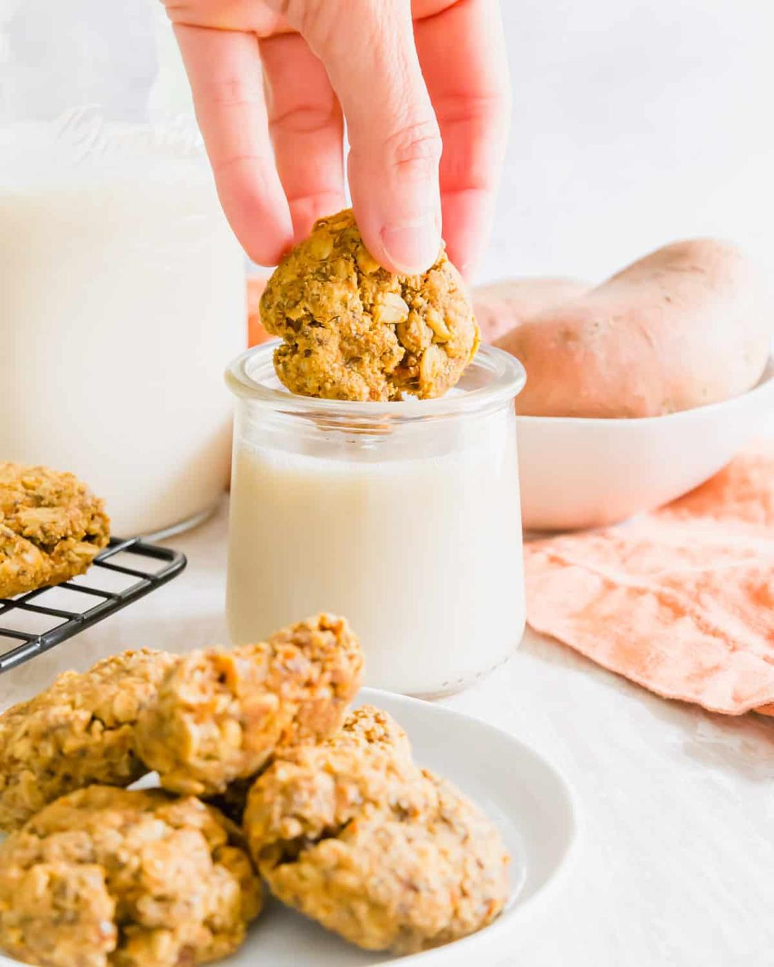 An easy sweet potato cookie recipe for thicky and chewy gluten-free, vegan cookies with cinnamon spices