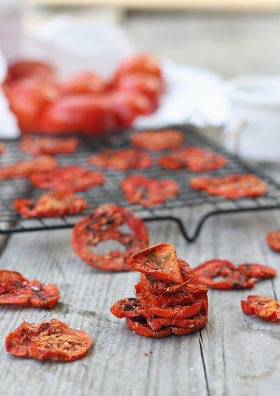 Tomato Chips | runningtothekitchen.com