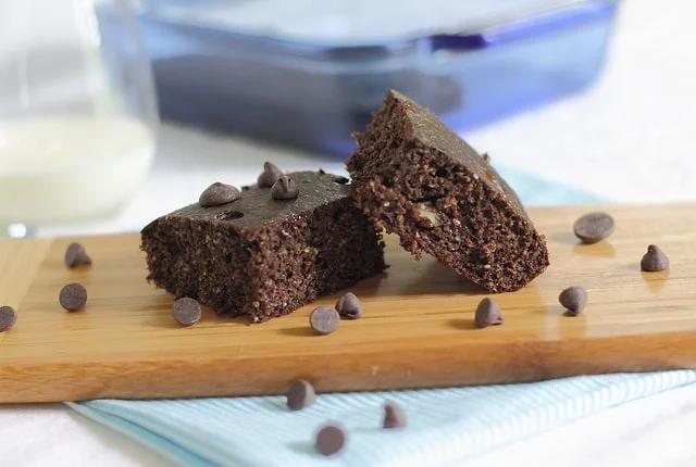 chocolate protein cake bars