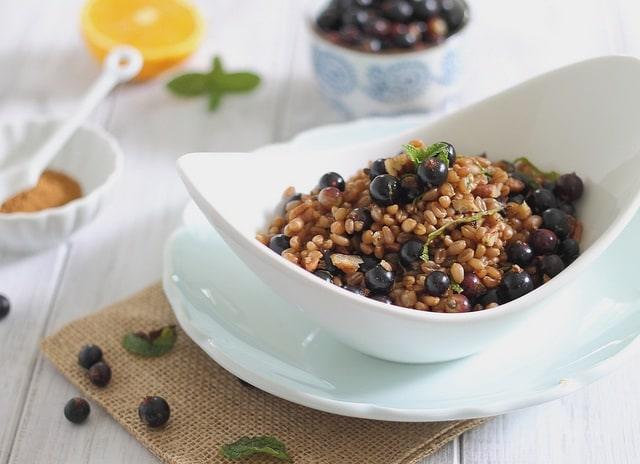Wheatberry currant salad