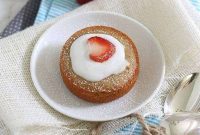 Strawberry Cream Vanilla Delights