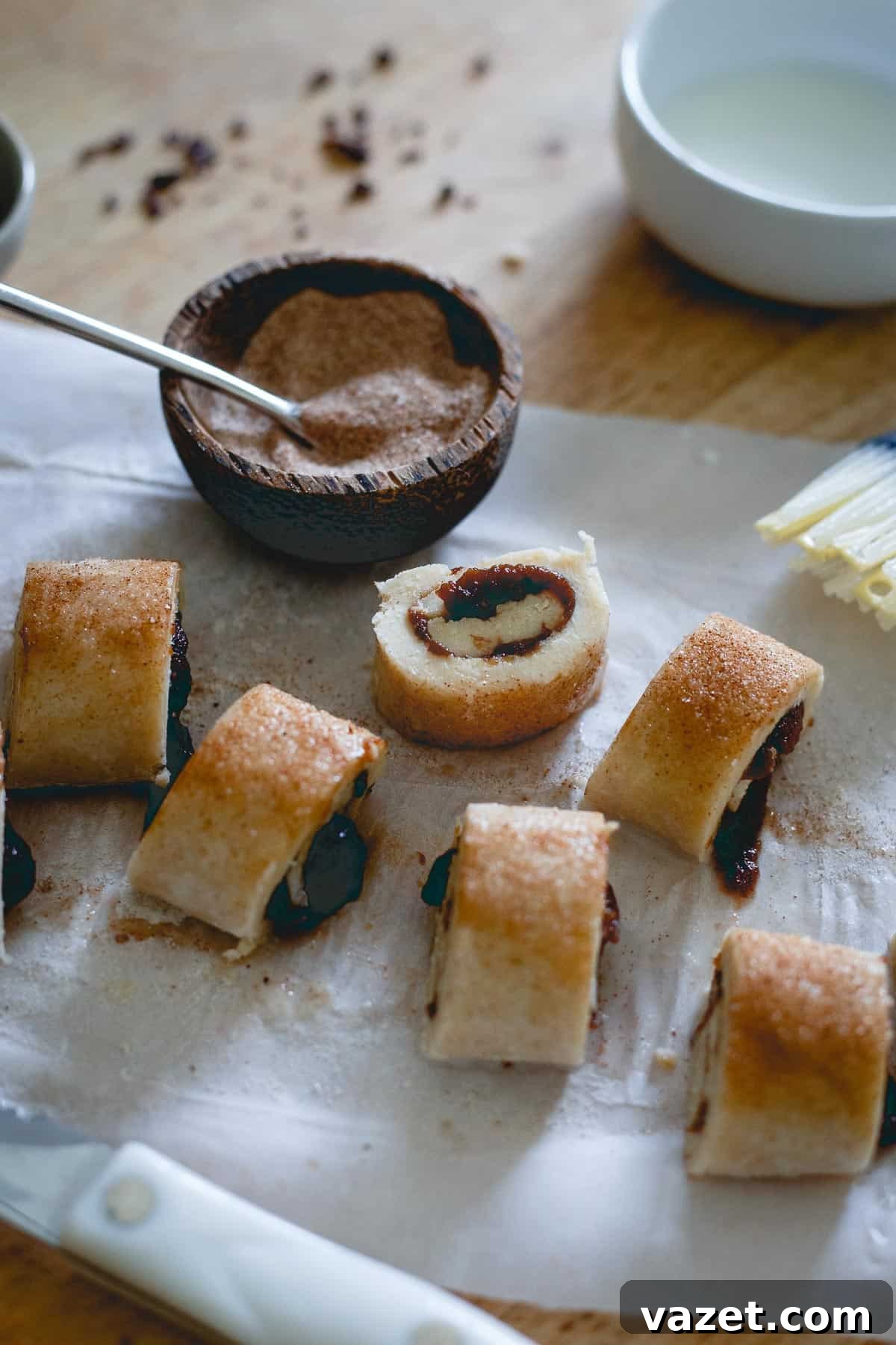 Filled with apple butter, crunchy cacao nibs and finished with a cinnamon spice sugar topping. Filled with apple butter, crunchy cacao nibs and finished with a cinnamon spice sugar topping.